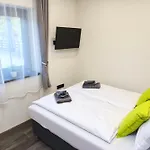 招待所 Holdruta Vendeghaz 4*