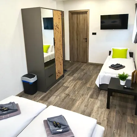 Holdruta Vendeghaz Gæstehus Kunfeherto