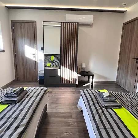 Holdruta Vendeghaz Gæstehus Kunfeherto