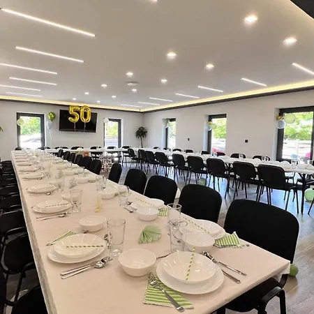 Holdruta Vendeghaz 4* Kunfeherto