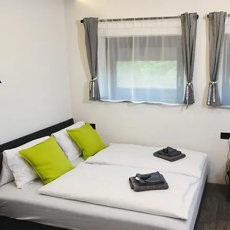 Holdruta Vendeghaz Gæstehus 4*