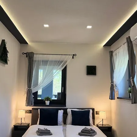 Holdruta Vendeghaz Gæstehus 4*