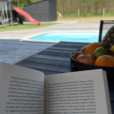 Gæstehus Holdruta Vendeghaz Kunfeherto