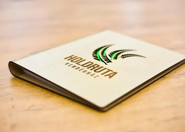 Holdruta Vendeghaz Kunfehértó